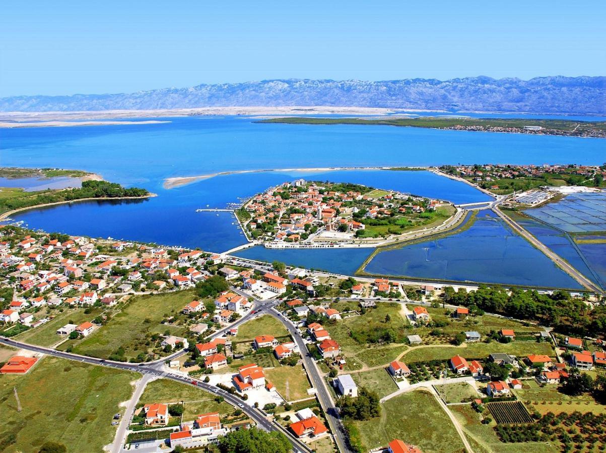 Apartment Lea Nin Esterno foto